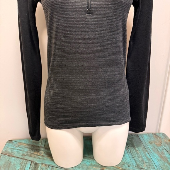 Icebreaker Merino Bodyfit 200 Long Sleeve 1/4 Zip Sweater Size Small Outdoor - Picture 3 of 12